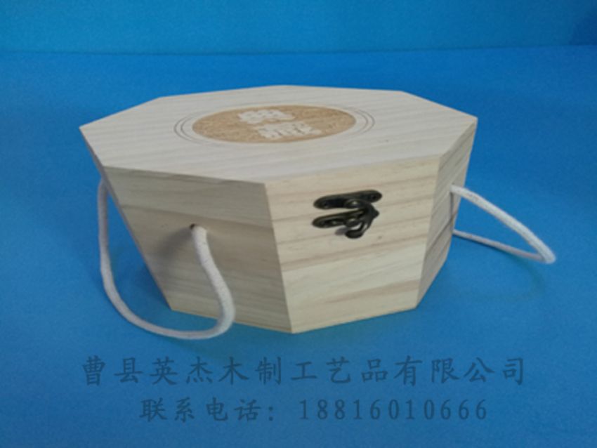 點擊查看詳細信息<br>標題：竹木茶葉盒 閱讀次數(shù)：943